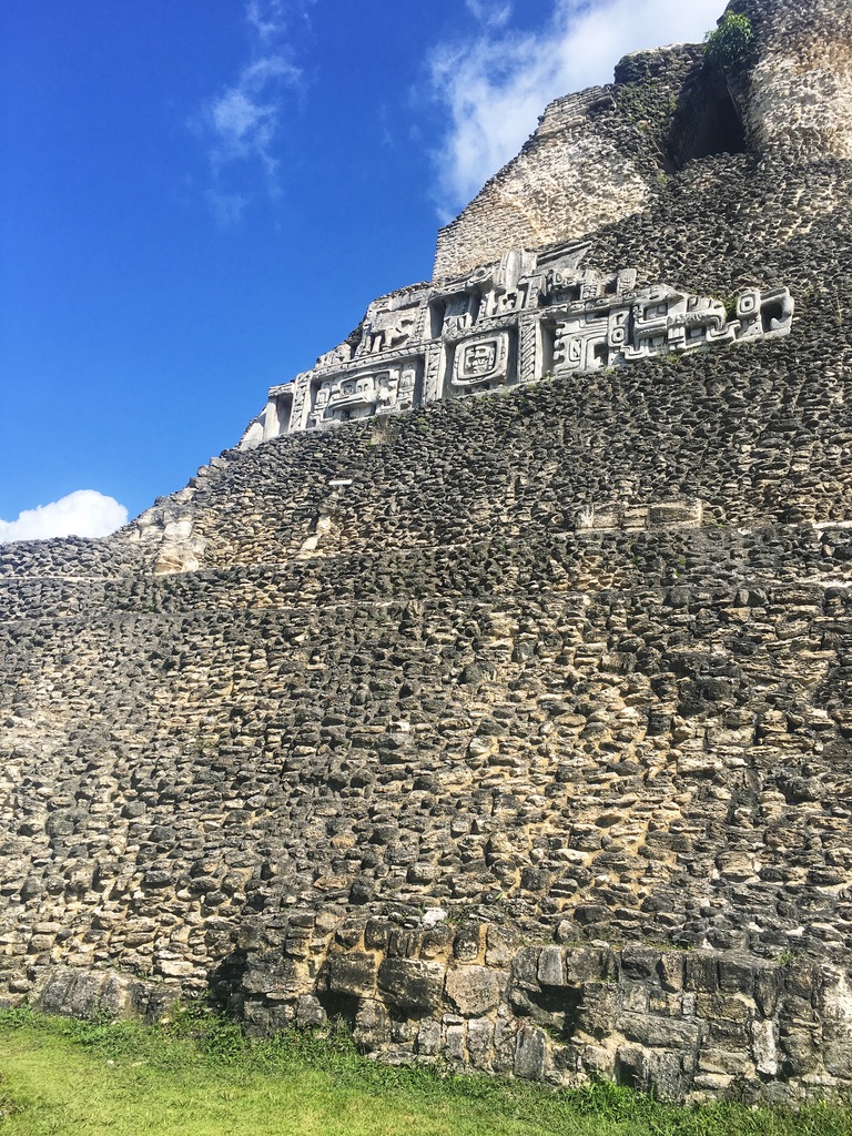 Xunantunich ruins